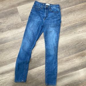 Universal thread high rise skinny jeans